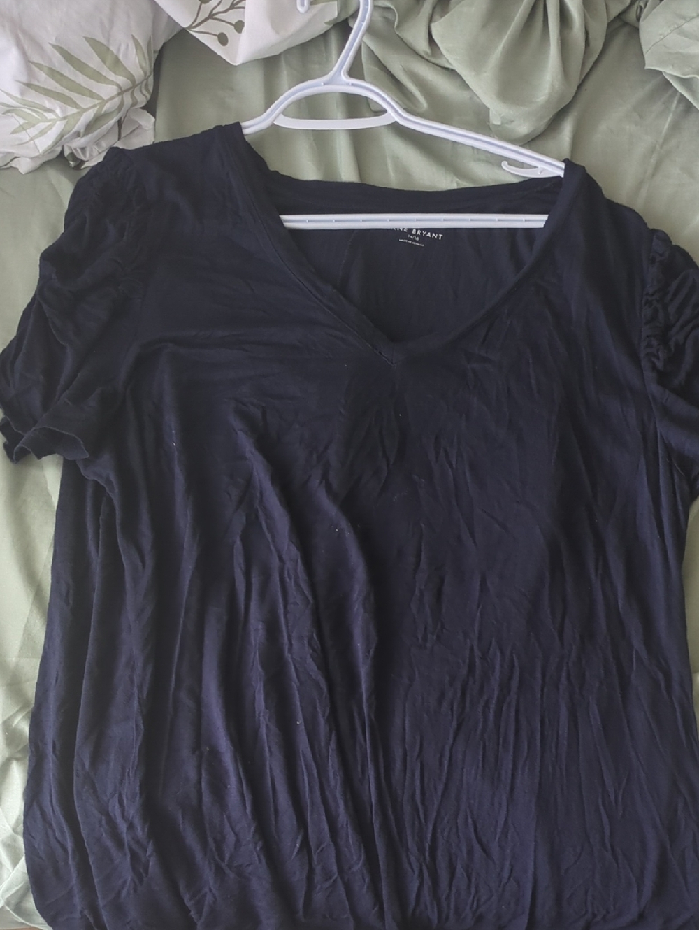 Lane Bryant Black V-Neck Short Sleeve Tee